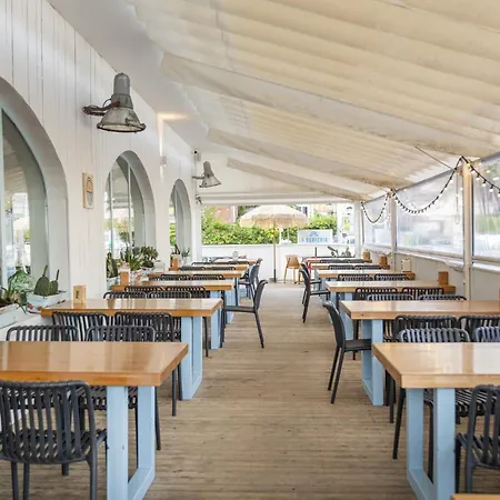 La Surferia 홈스테이 *