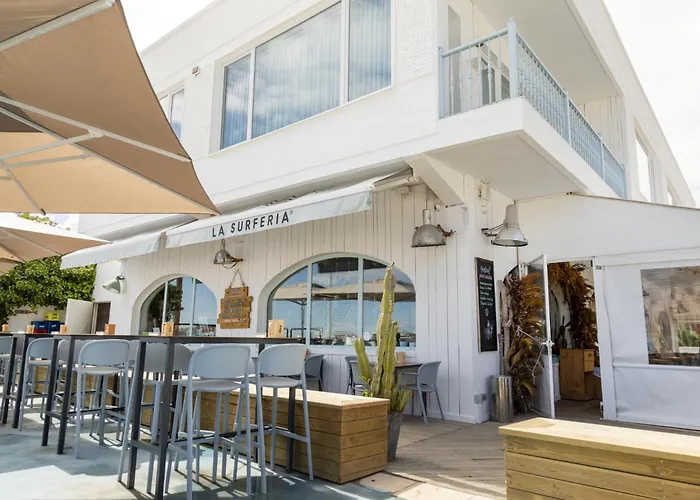 홈스테이 La Surferia 수안세스